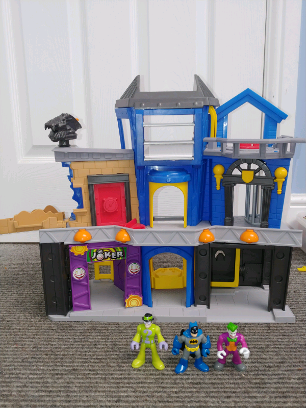 batman toys house